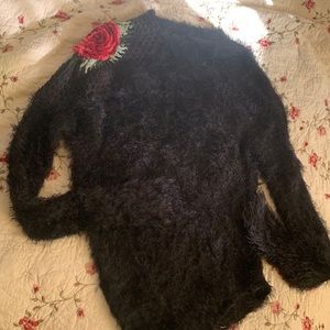 Black soft sweater ( embroidered 🌹)